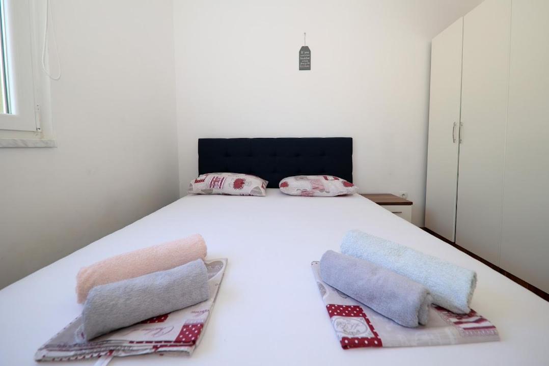 Apartments Kate Муртер Екстер'єр фото