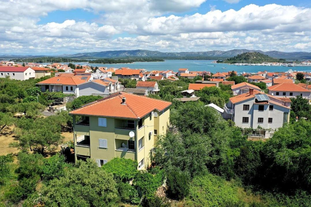 Apartments Kate Муртер Екстер'єр фото