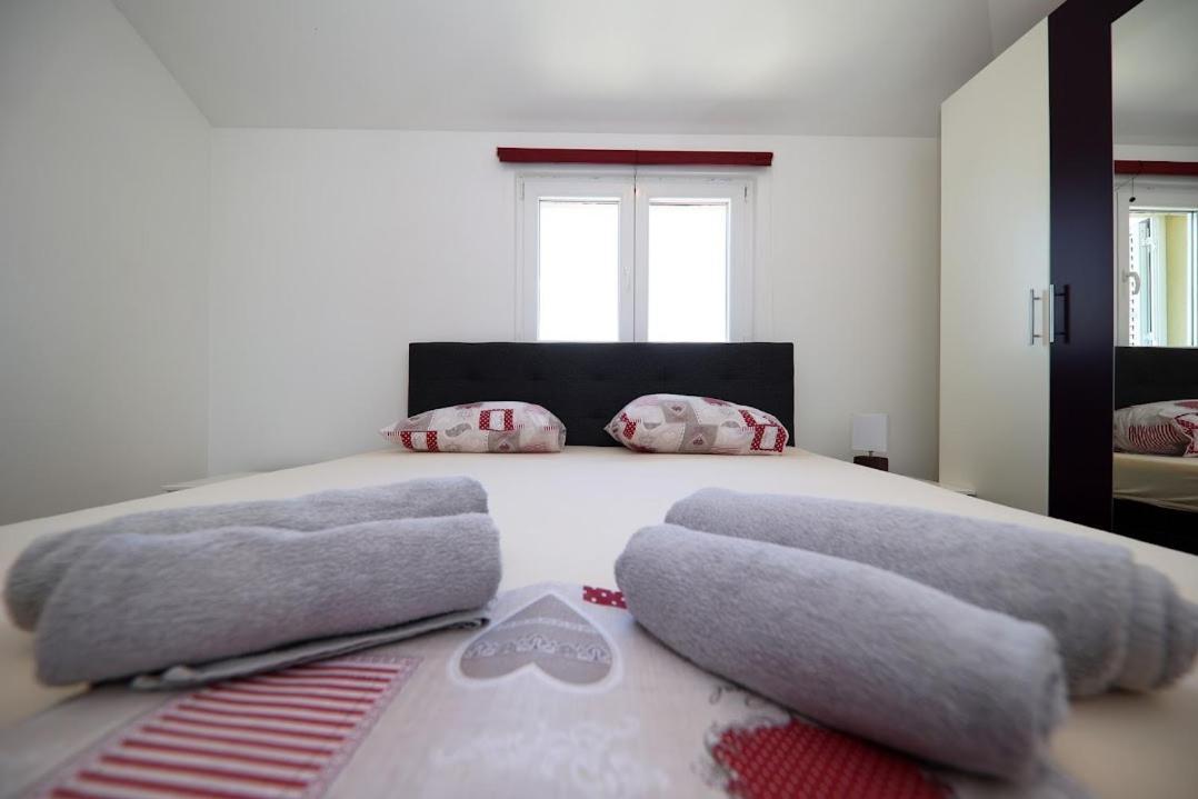 Apartments Kate Муртер Екстер'єр фото