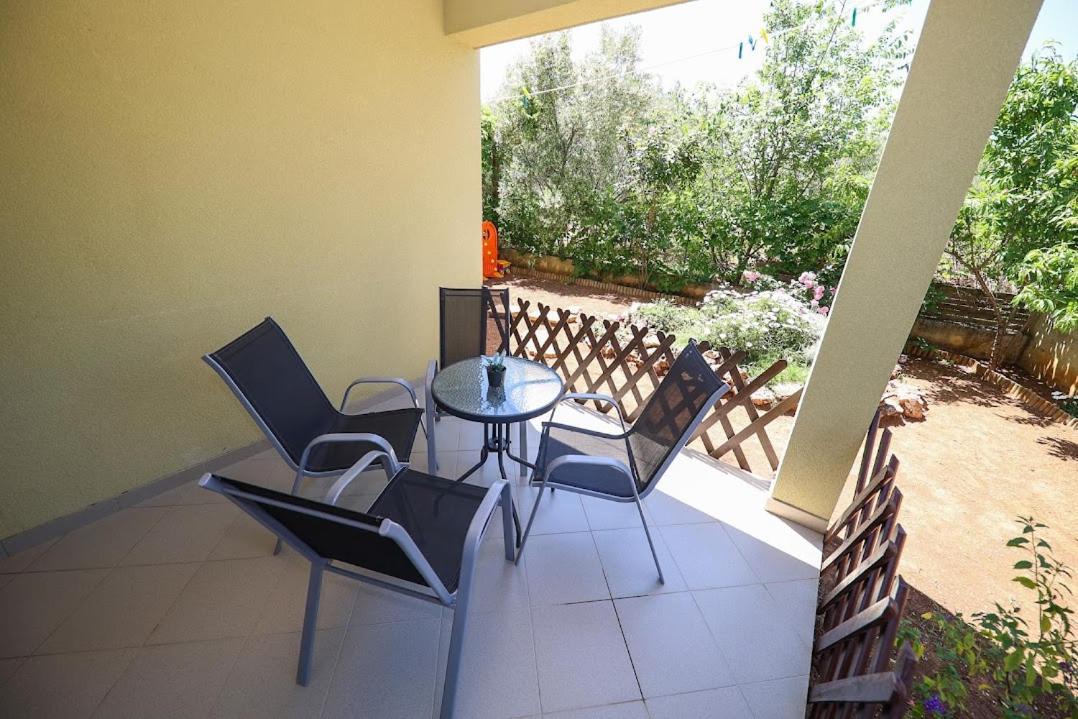 Apartments Kate Муртер Екстер'єр фото